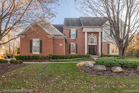 22569 Summer Ln Novi, MI 48374