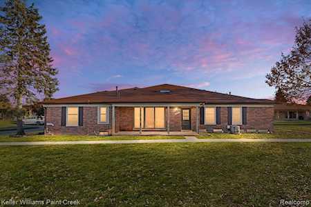 14846 Village Shelby Twp, MI 48315