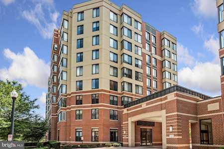 2220 Fairfax Dr #PH07 Arlington, VA 22201