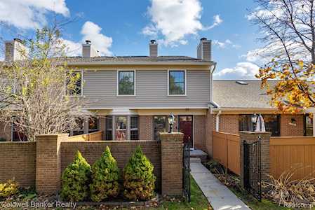 22353 Peachtree Novi, MI 48375