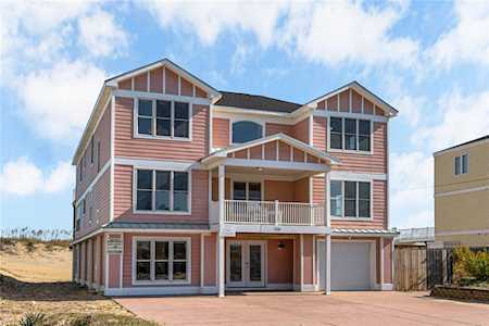 3304 Sandfiddler Rd Virginia Beach, VA 23456