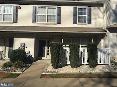 1207 Tanglewood Dr Sicklerville, NJ 08081