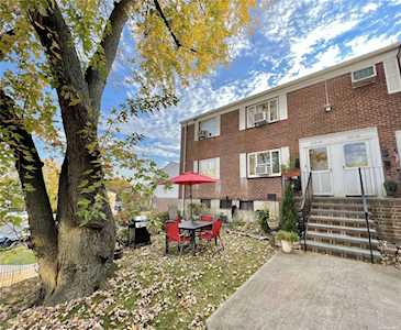 220-30 Stronghurst Ave #Upper Queens Village, NY 11427