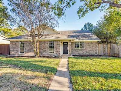 1748 Blossom Trail Plano, TX 75074