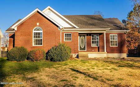 598 River Oaks Dr Shepherdsville, KY 40165