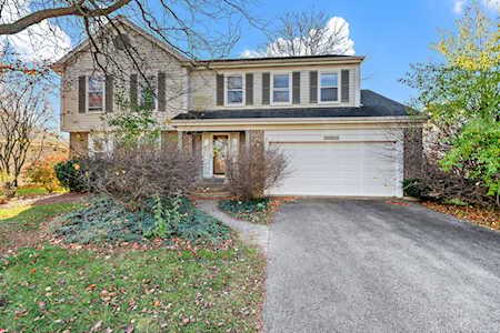 5601 Silentbrook Ln Rolling Meadows, IL 60008