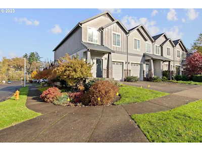 14271 Brittany TER Oregon City, OR 97045