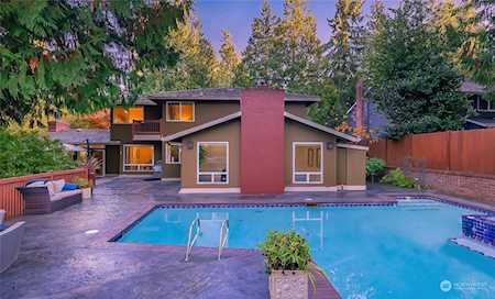2733 209th Ave NE Sammamish, WA 98074