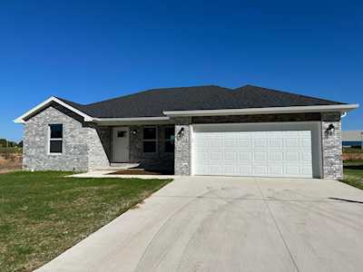 1732 S Landrum St Mt Vernon, MO 65712