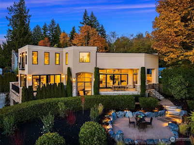 9228 112th Ave NE Kirkland, WA 98033