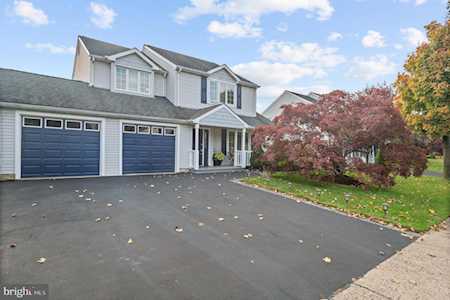 474 Pheasant Ln Fairless Hills, PA 19030