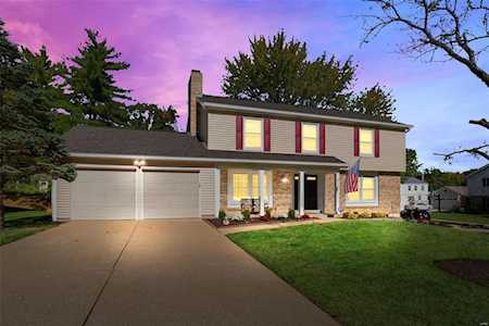 15553 Rose Gate Ln St Louis, MO 63017