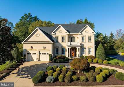 8220 Roxborough Loop Gainesville, VA 20155
