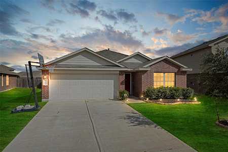 15471 Rancho Plata Dr Channelview, TX 77530