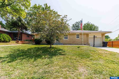 2321 Saint Thomas Dr Lincoln, NE 68502