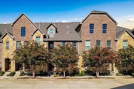 2777 Troutt Drive Carrollton, TX 75010