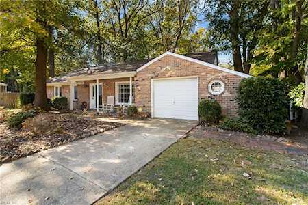 100 Nelson House Ln Hampton, VA 23669