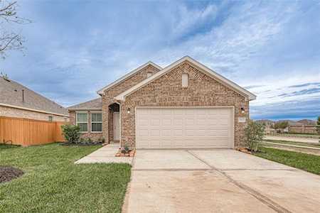 19843 Capri Shores Lane Hockley, TX 77447