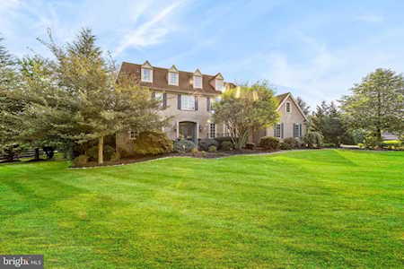 1720 Chantilly Ln Chester Springs, PA 19425