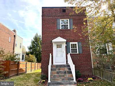 527 E Alexandria Ave Alexandria, VA 22301