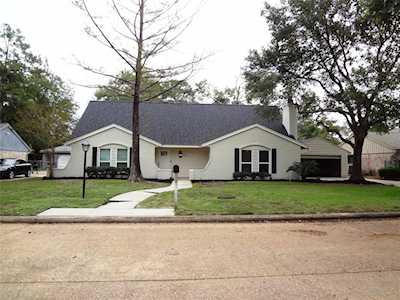 623 Enchanted Trail Dr Spring, TX 77388