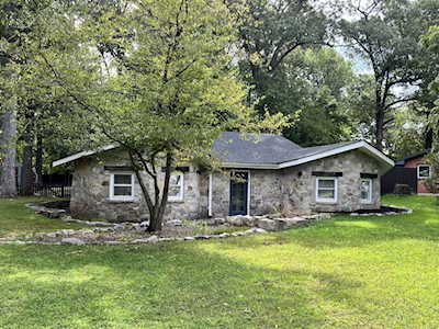 865 Britton Springs Rd Clarksville, TN 37042
