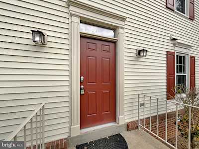 7294 Olde Lantern Way Springfield, VA 22152