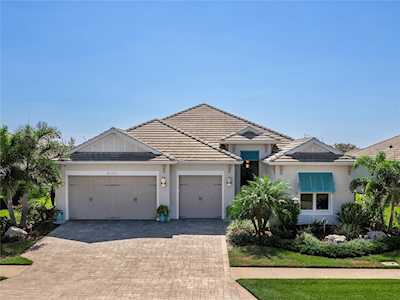 8253 Grande Shores Dr Sarasota, FL 34240