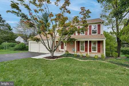 9838 Coral Bells Ct Vienna, VA 22182