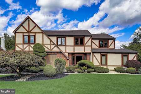 2 Chase Circle Fort Washington, PA 19034