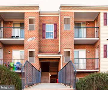 14805 Rydell Rd #302 Centreville, VA 20121