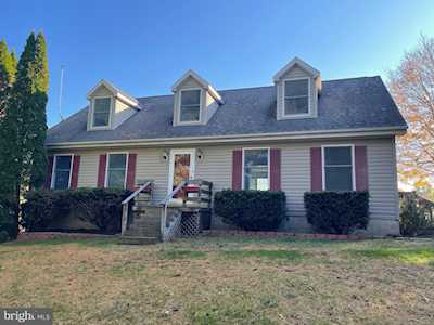 1365 Finn Dr Finksburg, MD 21048