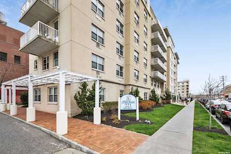 221 Beach 80th St #2E Rockaway Beach, NY 11693