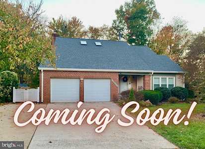 13417 Cavalier Woods Dr Clifton, VA 20124