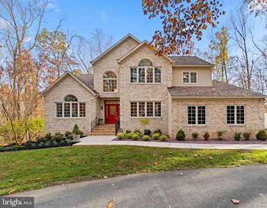 3710 Red Oak Ln Ellicott City, MD 21042