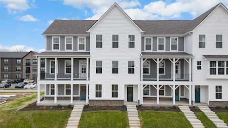 137 Parkerwood Lane West Lafayette, IN 47906