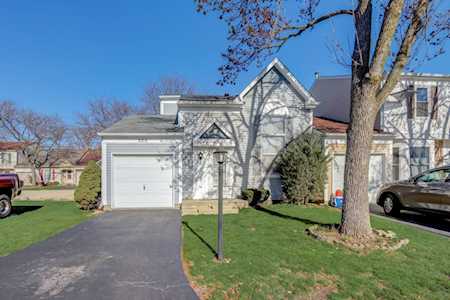 300 W Cherrywood Dr Palatine, IL 60067
