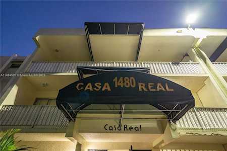 1480 W 46th St #313 Hialeah, FL 33012