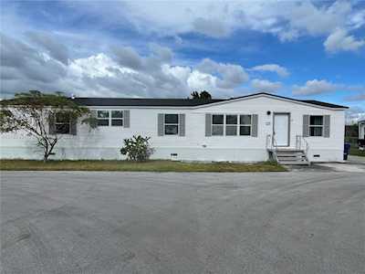 19800 SW 180th Ave Unit 25 Miami, FL 33187