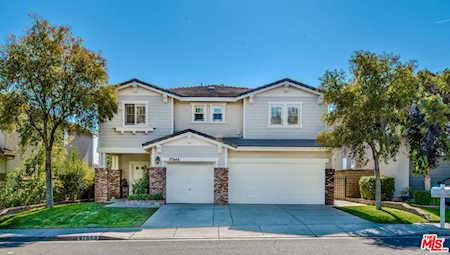 27648 Muir Grove Way Castaic, CA 91384
