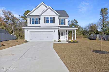 335 Bear Run Jacksonville, NC 28540