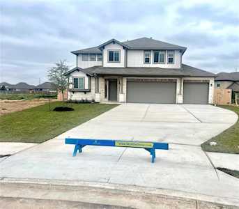 1825 Mcmahon LN Austin, TX 78652
