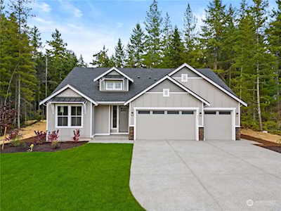 5542 NW Brightway St Bremerton, WA 98312
