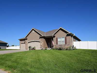 18432 Stargrass Rd Bennington, NE 68007