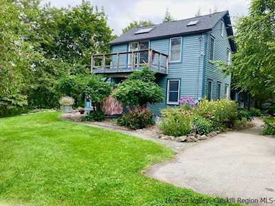 495 N Eltings Corners Highland, NY 12528