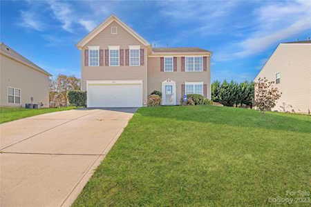 4311 Owls Perch Dr Charlotte, NC 28278
