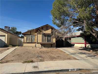 4641 Calderwood St Las Vegas, NV 89103