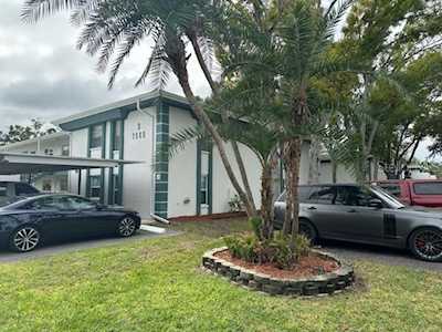 7560 92nd St #107B Seminole, FL 33777