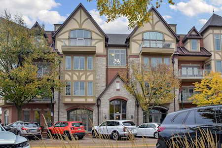 350 S 1st St #402 St. Charles, IL 60174