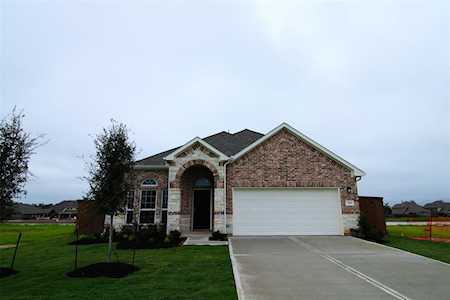120 Water Grass Trl Clute, TX 77531